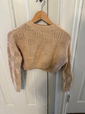 Willow and Wind Size S beige crop sweater